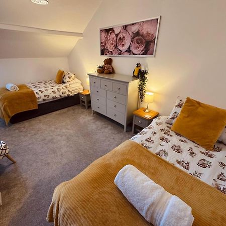 Lola'S Loft With Lake Views - Central Bowness - Pet Friendly 外观 照片
