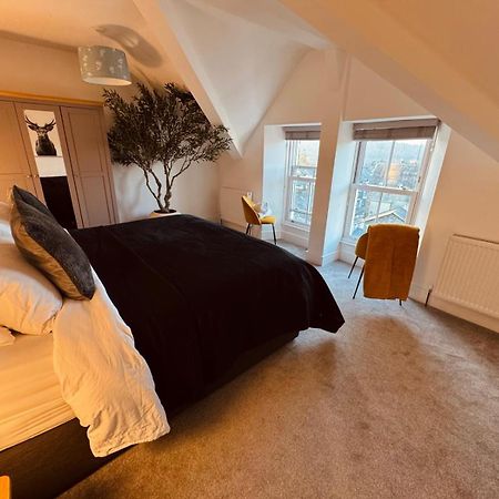 Lola'S Loft With Lake Views - Central Bowness - Pet Friendly 外观 照片