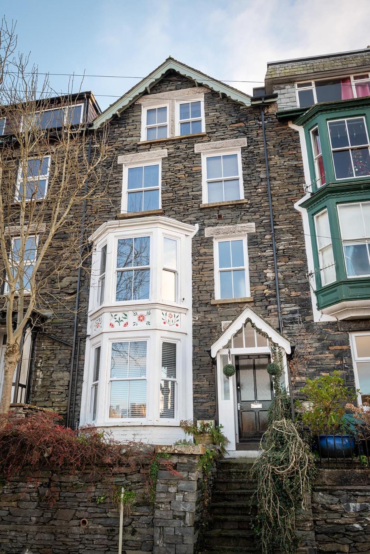 Lola'S Loft With Lake Views - Central Bowness - Pet Friendly 外观 照片
